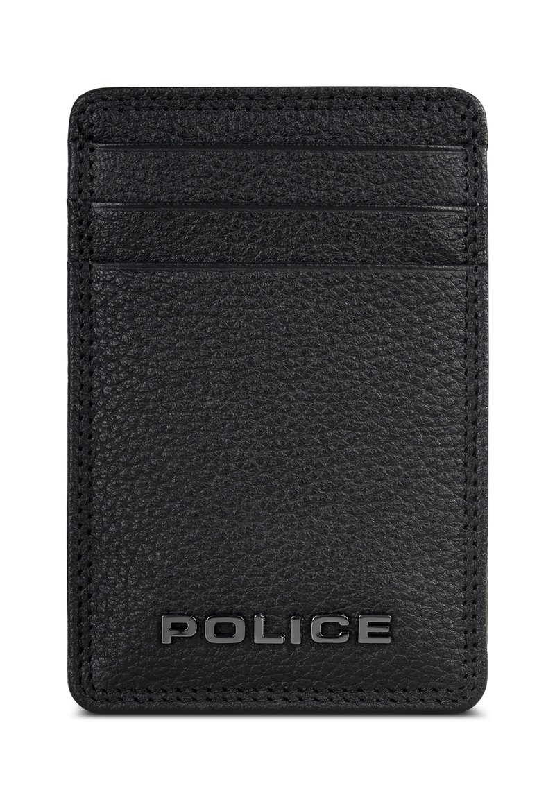 Schwarzer Leder-Kartenhalter mit strukturiertem Finish, mehreren Kartenfächern und eingeprägtem "POLICE"-Logo an der Unterseite. Genähte Kanten.
