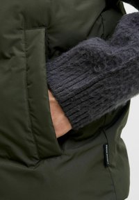 Jack & Jones JJESOHO BODYWARMER COLLAR - Vest - rosin