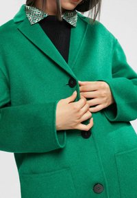 Esprit Collection Cappotto classico - green