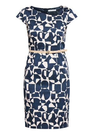 Sukienka w kolorze granatowym i kremowym z abstrakcyjnym geometrycznym wzorem. Rękawy typu cap, dopasowany krój i cienki beżowy pasek z okrągłą sprzączką.