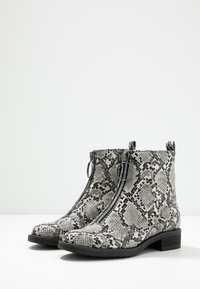 Tamaris Bottines - grey