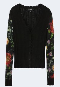 Musta neuletakki, jossa on resorikuvio, ja hihassa kukkakuvioita punaisena, purppurana ja vihreänä. Edessä napitettu; lovellinen pääntie.