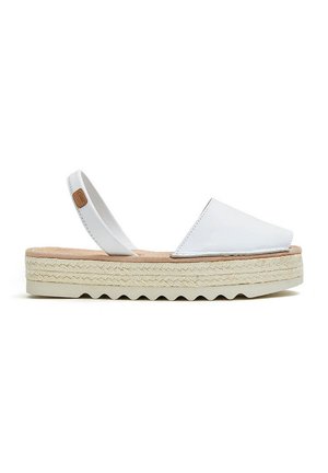 Sandalias con plataforma - blanco