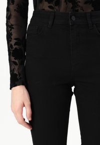 JDY JDYMOON  - Vaqueros pitillo - black denim