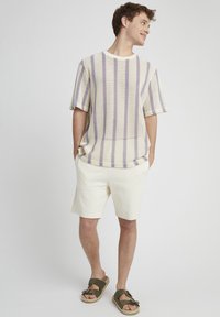 BZB BERMUDA MAILLE - Short - naturel