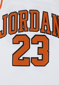 Jordan 23 UNISEX - Topper - sail