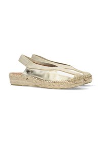Metalen gouden espadrilles met een gevlochten jute zool, open achterkant en elastische banden. Gestructureerde stof met een gladde afwerking en ronde neus.