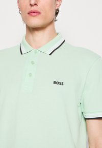 BOSS PADDY - Pólóing - open green