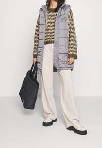 Madewell Svetr - brown