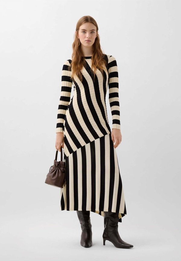 STRIPES  - Strickkleid