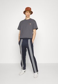 Carhartt WIP AMERICAN SCRIPT - Základné tričko - zeus