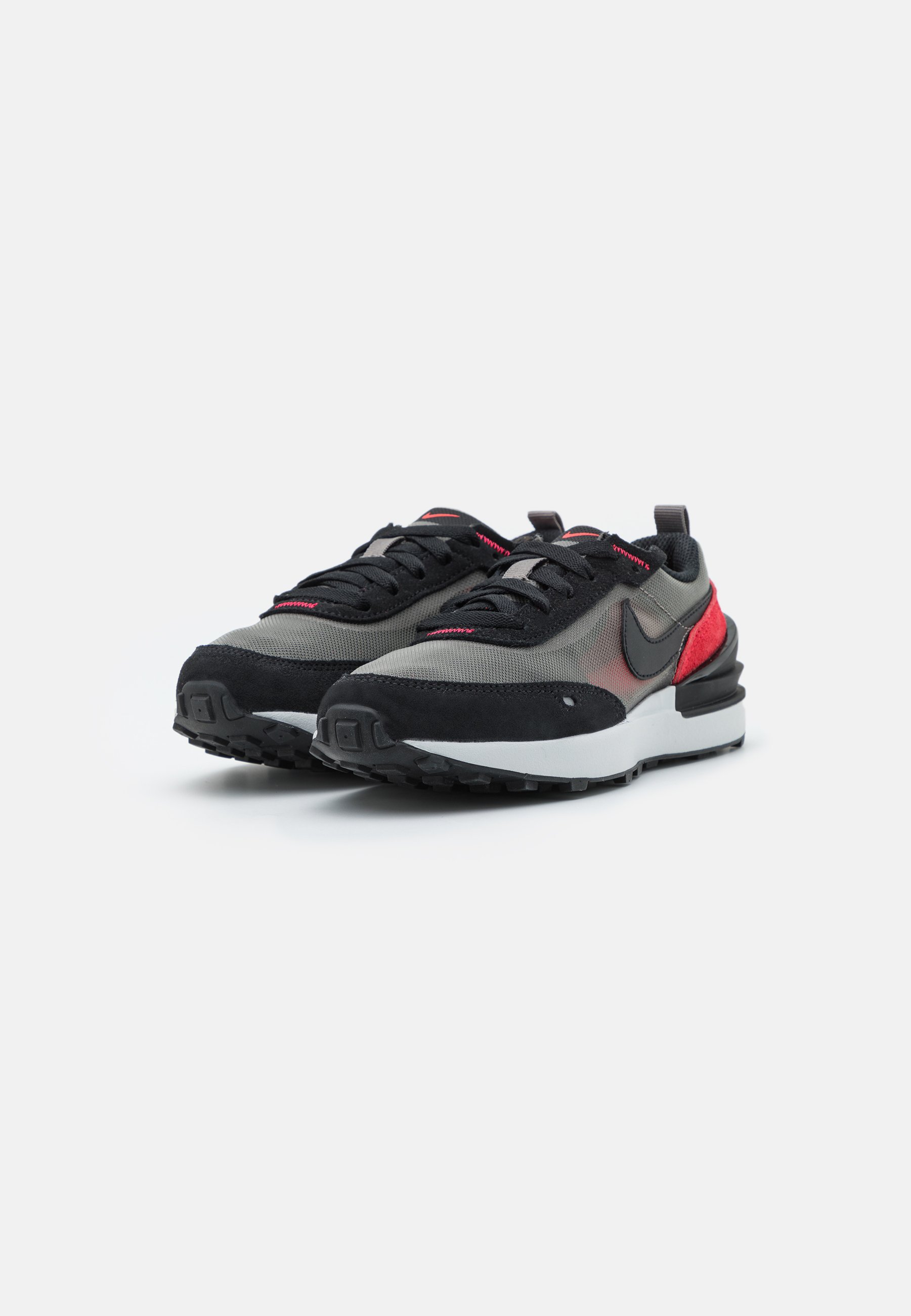 flat trainers nike