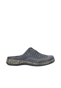 Dunkelblaues Leder-Schlupfschuh mit durchbrochenem Design, kontrastierenden cremefarbenen Nähten, strukturierten Sohlen und dekorativen braunen Akzenten.