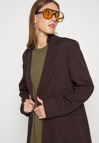 Repeat DRESS MERINO - Vestido de malha - olive