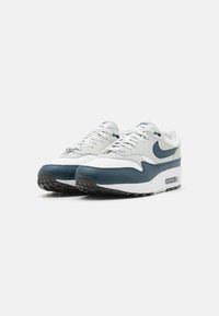 Nike Sportswear AIR MAX 1 - Tenisice - summit white/armory navy