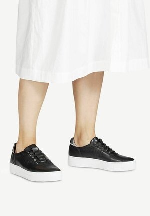 Tamaris Trainers - black/silver