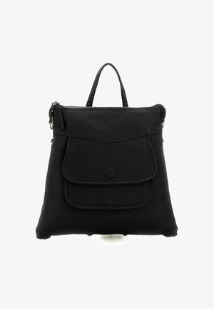 Borsa a mano in pelle nera con manico superiore, tasca frontale con patta e bottone a pressione, e chiusura con cerniera, posizionata su uno sfondo bianco.