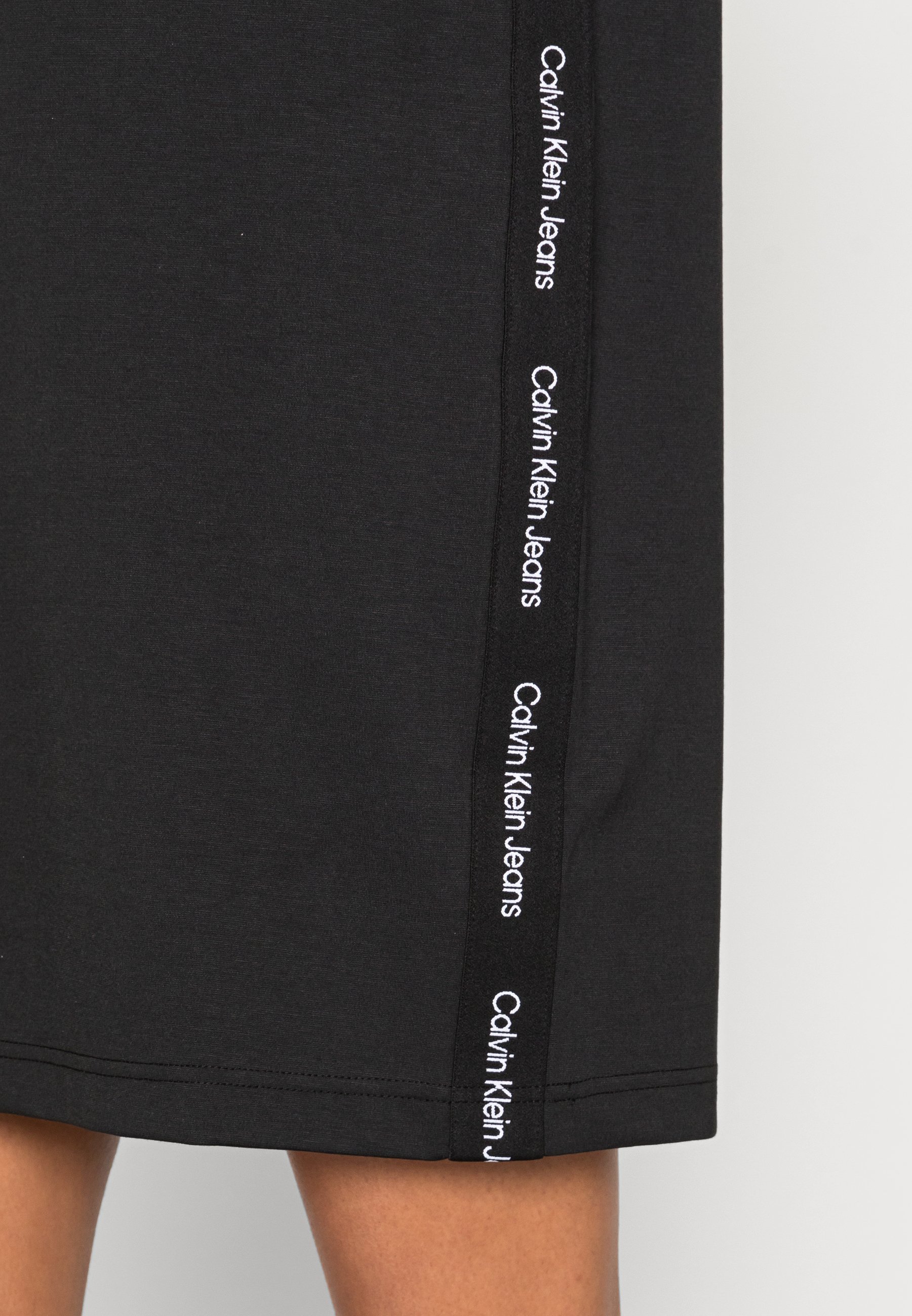 Calvin Klein Jeans LOGO TAPE MILANO 