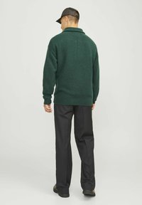 Jack & Jones JOROLLIE HALF ZIP - Strickpullover - sea moss