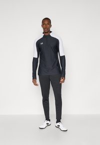 Under Armour CHALLENGER PRO - Top dugih rukava - black/white