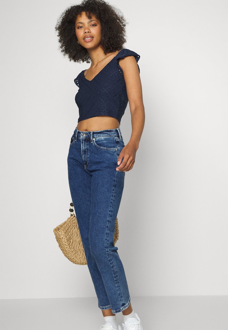 tommy jeans harper straight leg jeans