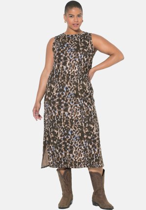 Studio Untold STRAIGHT SHAPE LEO - Vestito di maglina - sandy beige