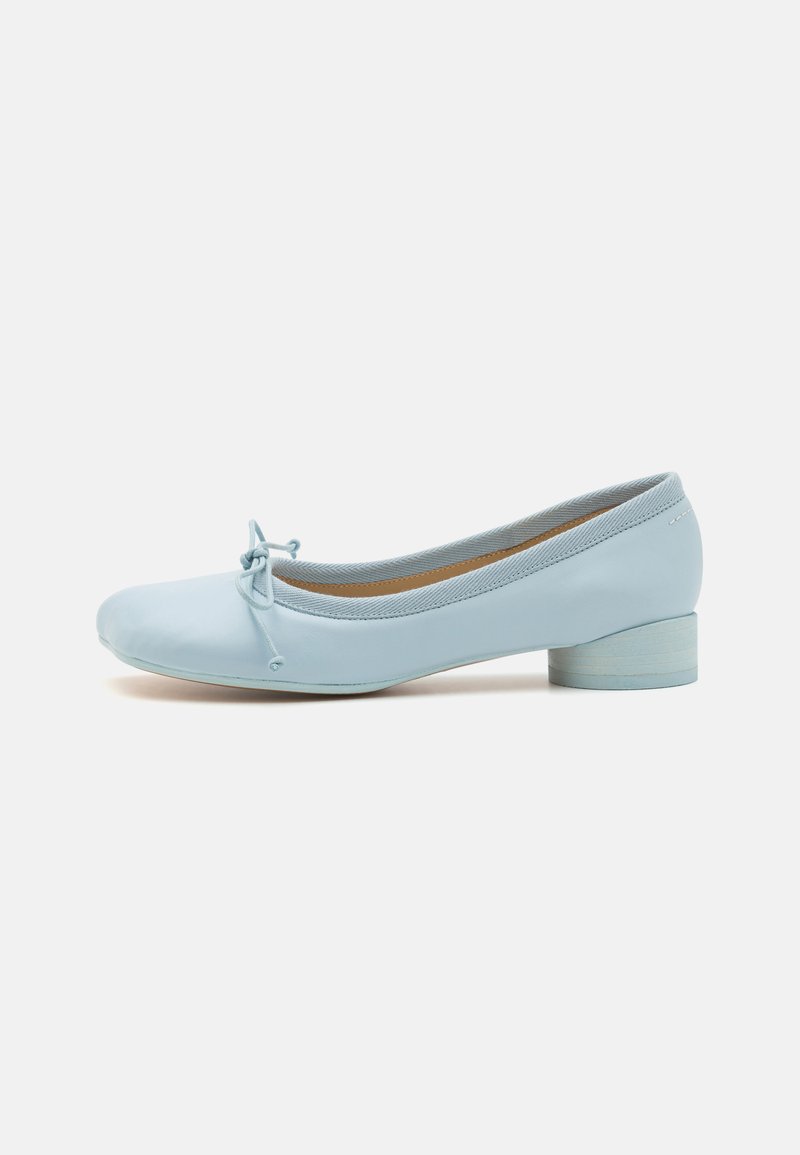 MM6 Maison Margiela BALLET SHOE - Sabrinas - baby blue