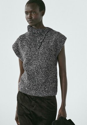 WITH COLLAR DETAIL - T-shirt imprimé - black