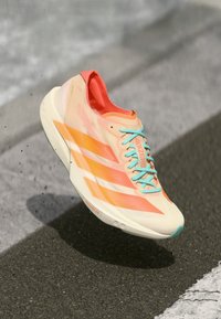 adidas Performance ADIZERO TAKUMI SEN 11 - Silniční běžecké boty - crystal sand/flash orange/flash aqua