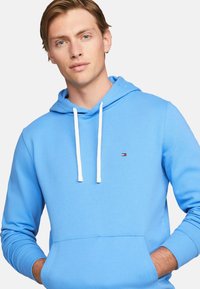 Tommy Hilfiger ESSENTIAL TERRY - Jersey con capucha - blue spell