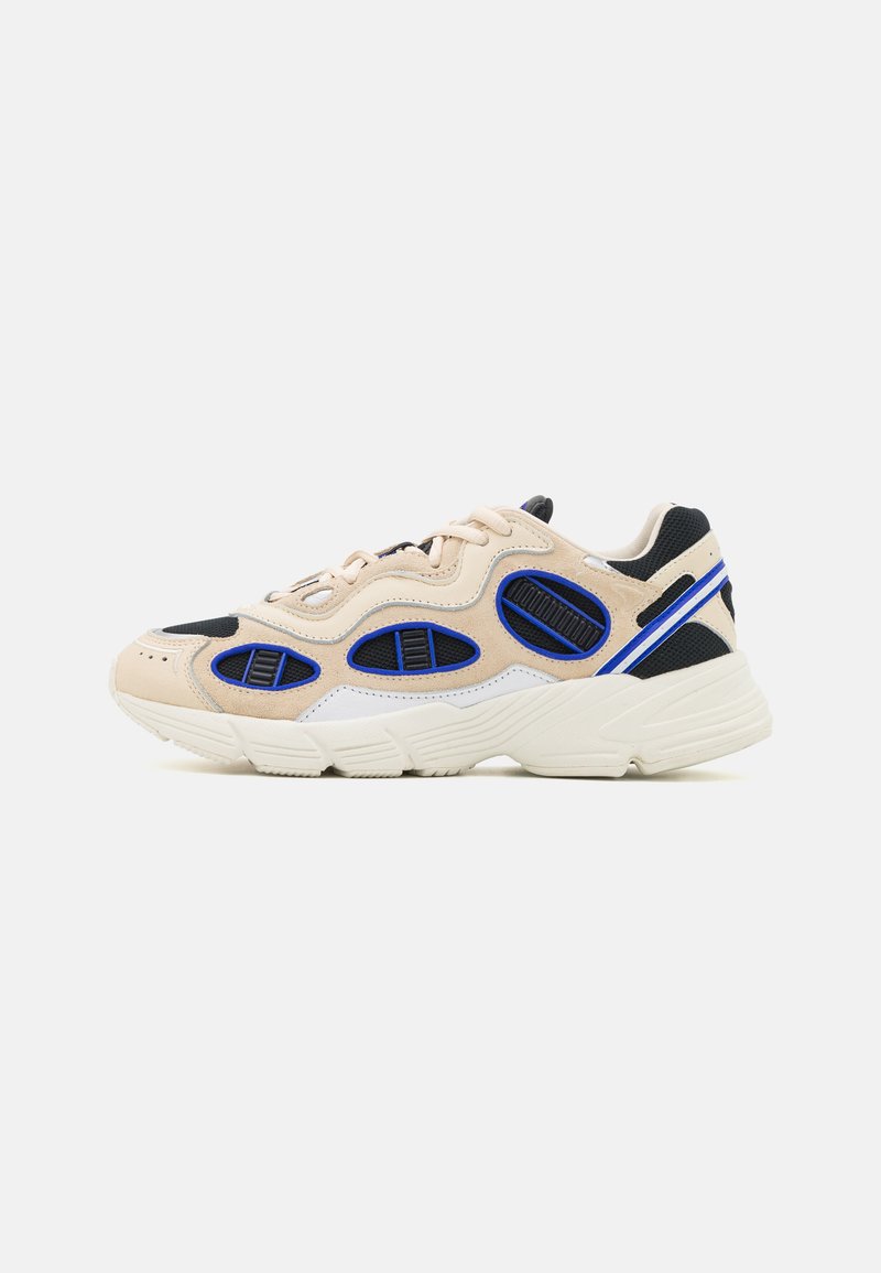 Sneakers low