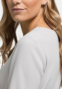 CHRIST Earrings - weißgoldfarben