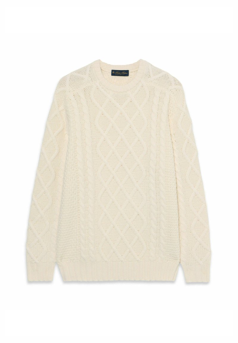 Biały sweter w splot warkoczowy z okrągłym dekoltem, teksturowanym wzorem oraz prążkowanymi mankietami i dołem, wykonany z miękkiego materiału włóczkowego.