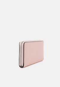 Calvin Klein Jeans SCULPTED ZIP AROUND MONO - Carteira - pink blush
