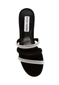 Sandalo in suede nero con tre cinturini, uno decorato con strass argentati, design open-toe e soletta nera liscia.