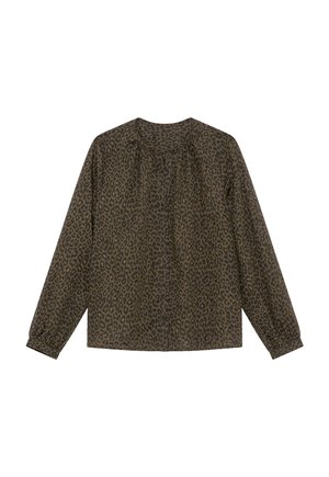 Blusa de manga larga con botones, estampado de leopardo en verde oliva oscuro y negro, y escote redondo fruncido.