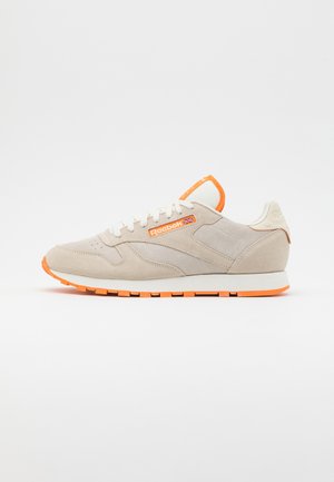 UNISEX - Baskets basses - alabaster/chalk/hi vis orange