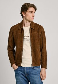 Pepe Jeans TENJAMIN - Kožnata jakna - walnut brown