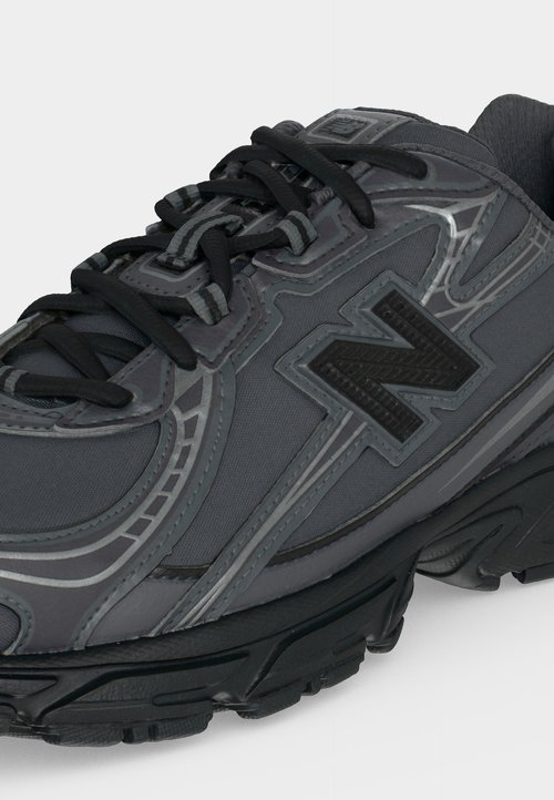 New Balance 'Sneaker 740'. — foto 7