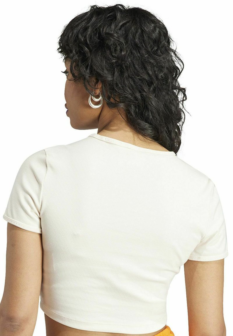 adidas Originals CROP ESSENTIALS - T-shirt basic - white