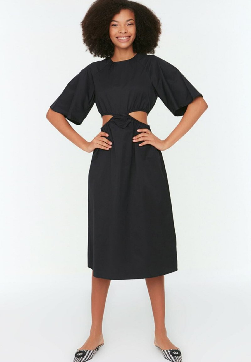 Damen Freizeitkleider | Trendyol Freizeitkleid black/schwarz - ZU26789 Damen Freizeitkleider | Trendyol Freizeitkleid black/schwarz - ZU26789