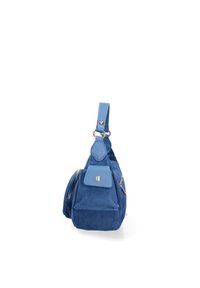 Borsa a tracolla blu in suede con un scomparto principale con zip, una tasca anteriore e una tracolla regolabile. Presenta dettagli in hardware dorato.