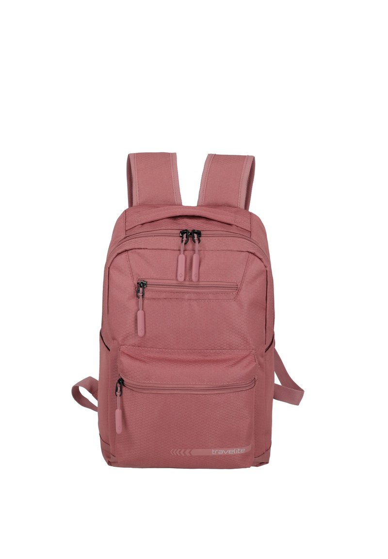 Zaino in tessuto rosa con spallacci imbottiti, diverse tasche con zip e superficie testurizzata. Presenta un logo laterale e zip con tiranti.