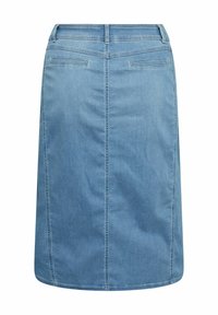 Denim krilo v svetlo modri barvi s ravno silhueto. Ima pas, zadnje žepe in kontrastno šivanje. Mehka tekstura.