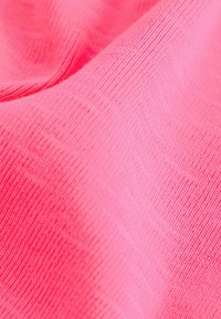 Next CREW NECK SHORT SLEEVE RAGLAN PETITE - Pamata T-krekls - fluro pink