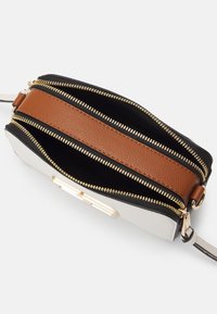 Call it Spring CAMELYA - Geantă crossbody - multi-coloured