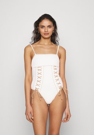 Frankies Bikinis KYLEE CRINKLE ONE PIECE - Μαγιό - sand storm