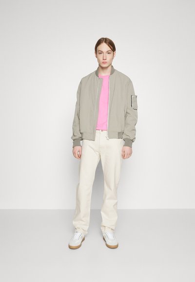 WOOD WOOD RIGID - Τζιν χαλαρής εφαρμογής - off white