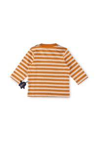 Langärmliges gestreiftes Hemd in Orange und Weiß, aus weichem Stoff gefertigt. Verfügt über einen runden Ausschnitt und ein Etikett, das am Saum befestigt ist.