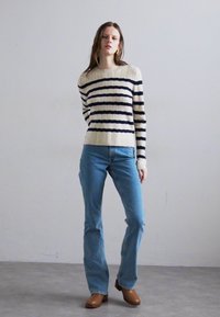 Vanessa Bruno ESTELLE - Pullover - ecru/marine